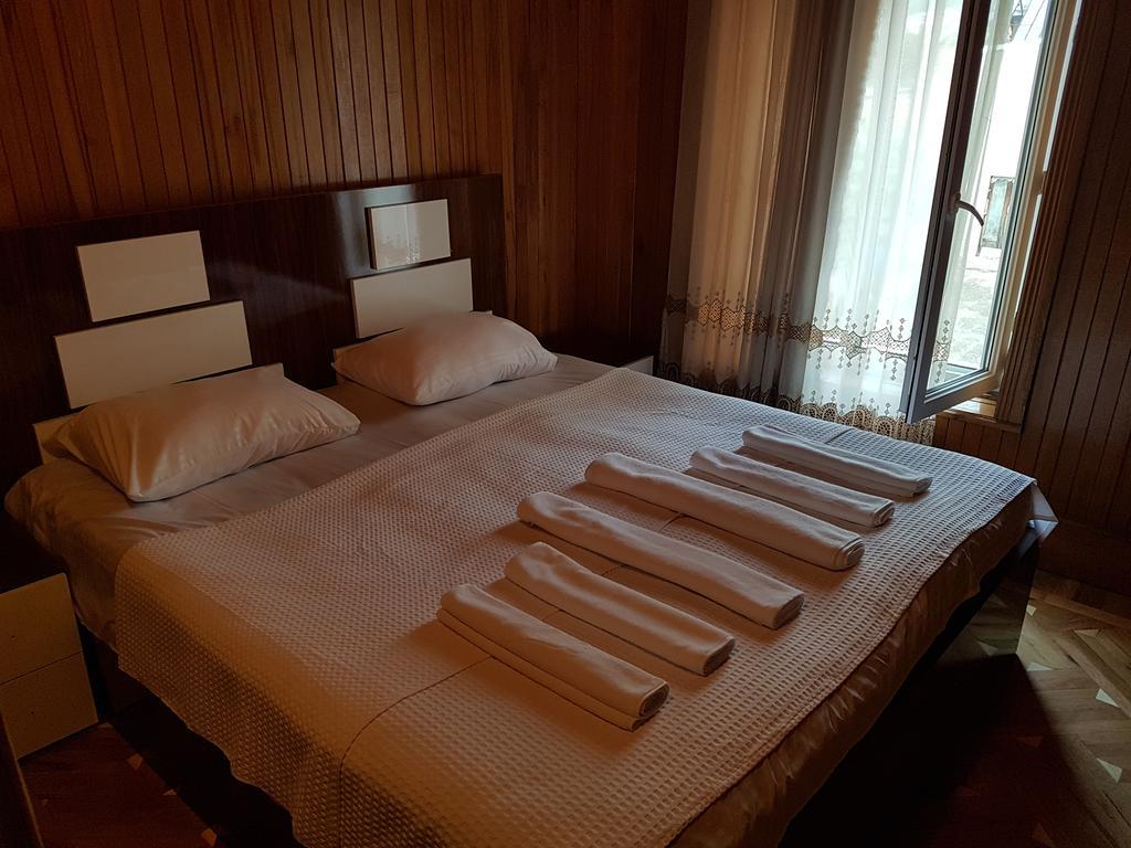 库塔伊西 Marco Polo酒店 外观 照片